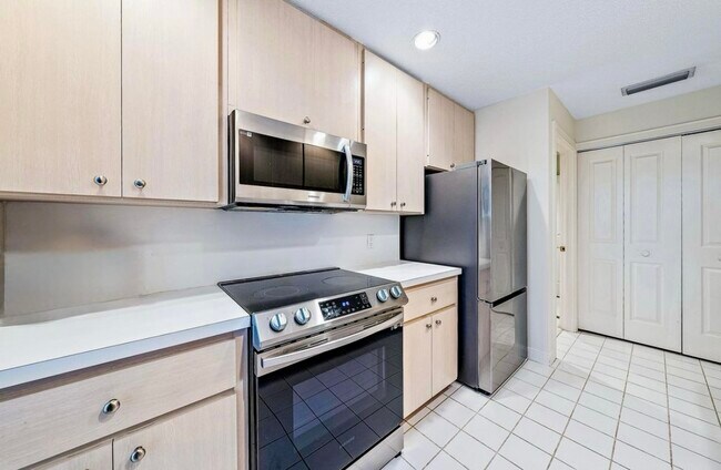 Foto del edificio - 5302 Red Oak Ct