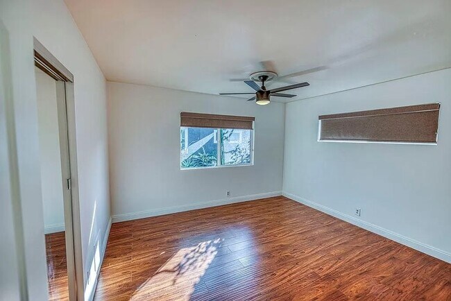 Building Photo - 1588 W 36th St