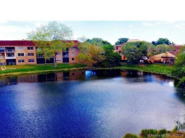 Foto del edificio - 8475 SW 156th Ct