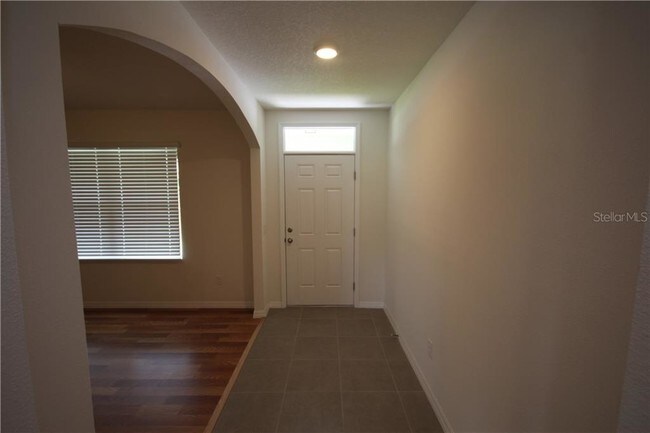 Building Photo - 9708 Pepper Tree Trail