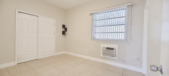 Foto del edificio - 567 E 11th St