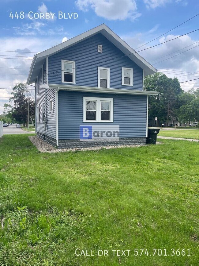 Foto del edificio - 448 Corby Blvd