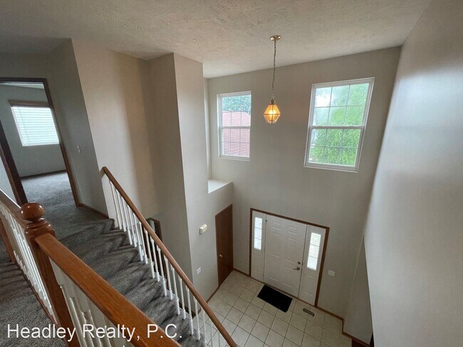 Building Photo - 4 br, 2.5 bath House - 2709 Arrowhead Lane