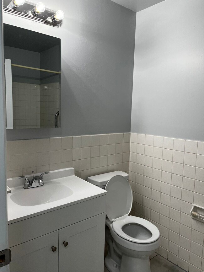 Foto del edificio - 7857 Lawndale Ave