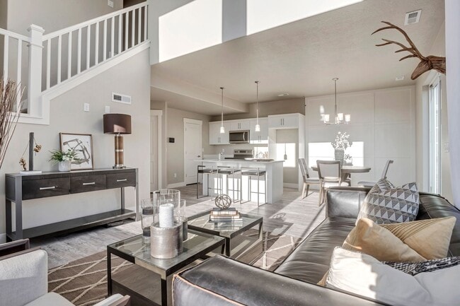 Building Photo - Gorgeous end unit town home in the fields community! Don't miss out!!