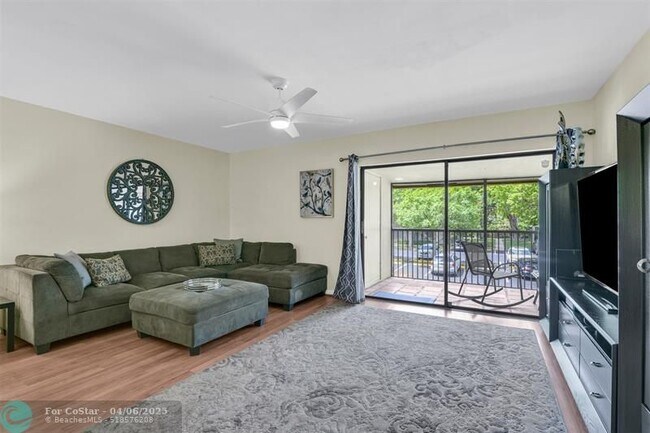Foto del edificio - 135 Deer Creek Blvd