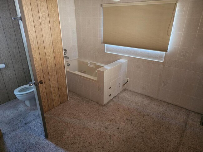 Foto del edificio - 9 Red Mesa Ave