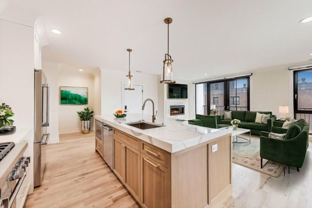 Foto del edificio - 5015 N Lincoln Ave