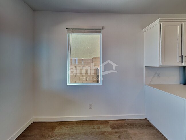 Foto del edificio - 6192 W Calle Lingo