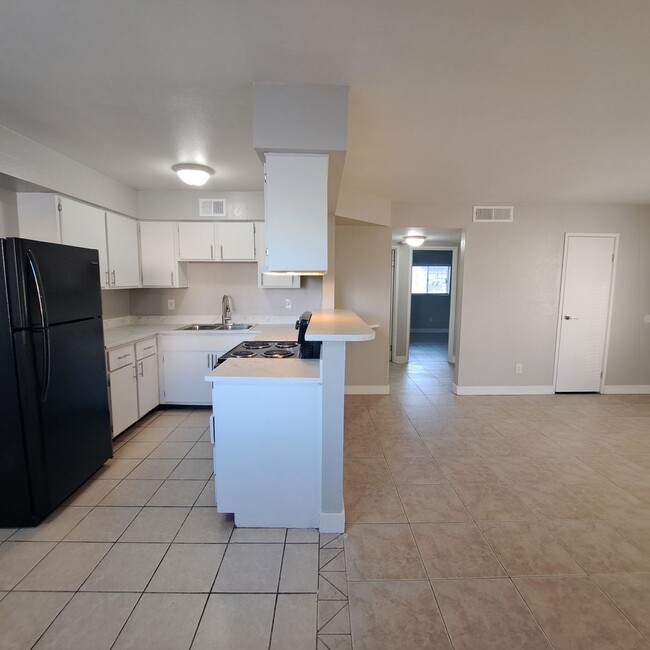 Building Photo - 4260 N Vornsand Dr