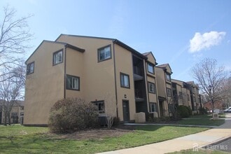 Building Photo - 3121 Sayre Dr