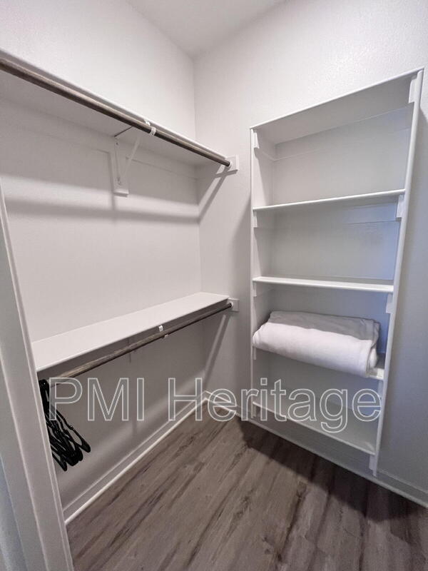 Building Photo - 1452 Sligo St