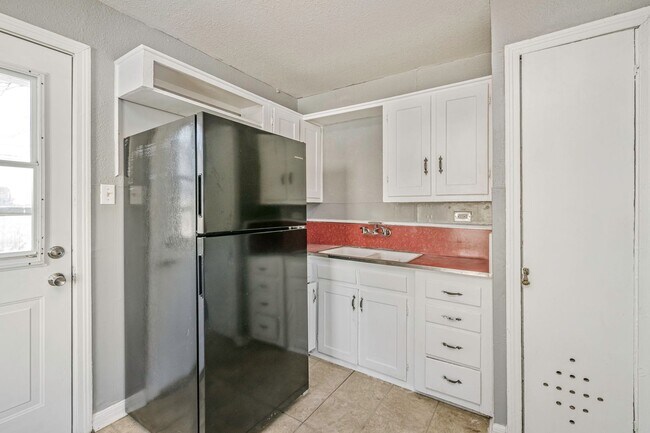 Foto del edificio - Two bedroom Home for Lease