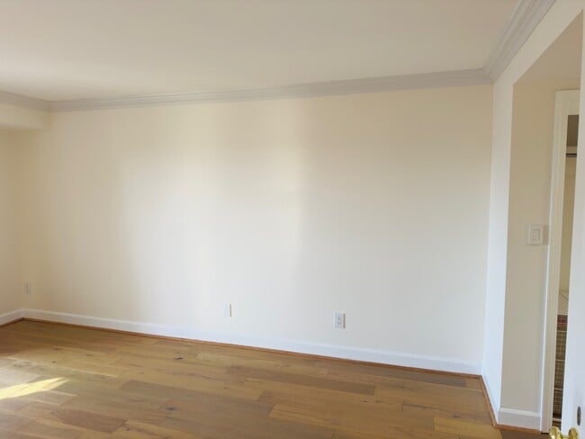 Foto del edificio - 1080 Wisconsin Ave NW