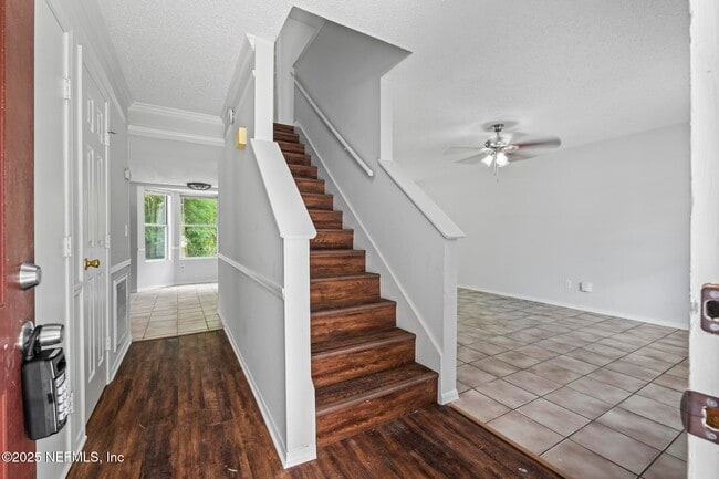 Building Photo - 517 Tuxedo Ct
