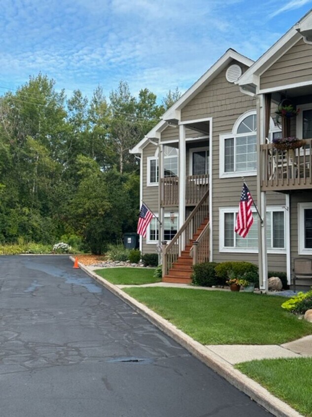 Primary Photo - Condo on S. West Bayshore Dr Available