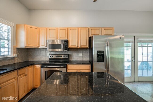Building Photo - 4 br, 3 bath House - 6317 SELBORNE AVE