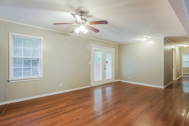 Foto del edificio - 4220 Hillswood Ln