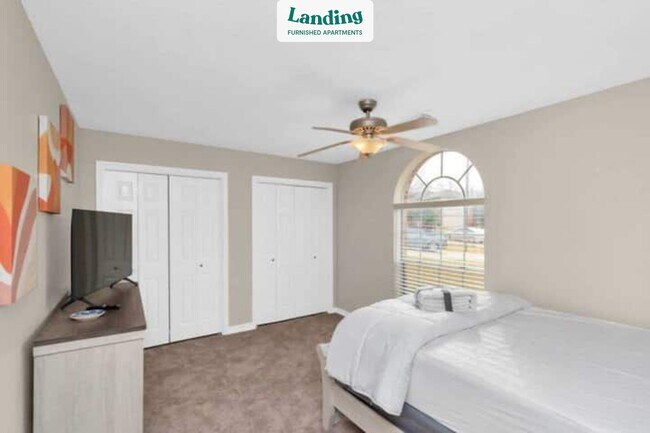 Building Photo - 13322 Hilltop Cir
