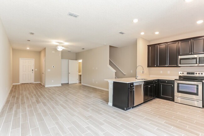 Foto del edificio - 503 Cherry Ridge Dr