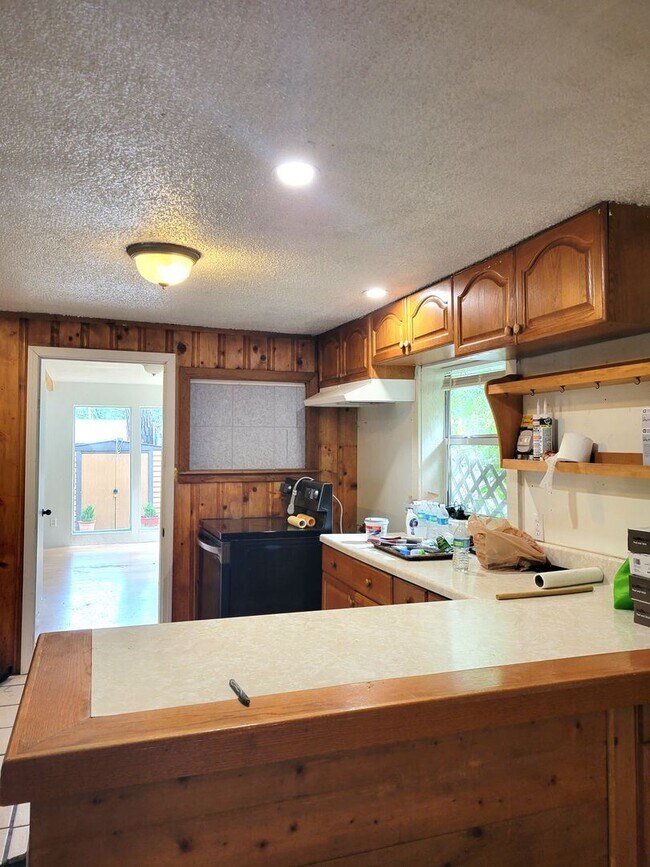 Foto del edificio - 4 br, 2 bath House - 114 N Begonia (998)