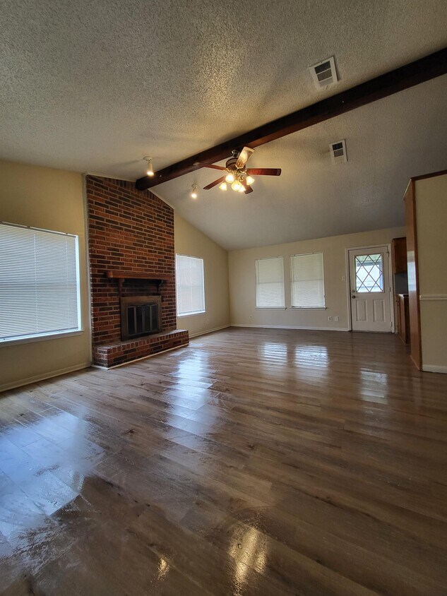 Primary Photo - 3308 Timber Oak Dr