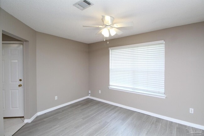 Building Photo - 6923 Cedar Ridge Cir