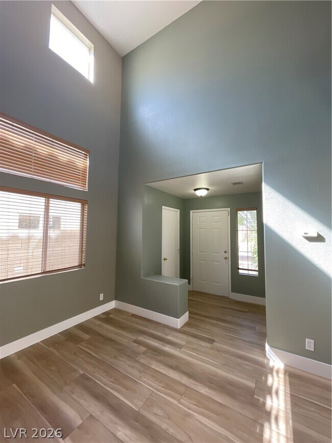 Foto del edificio - 5848 Red Dawn St