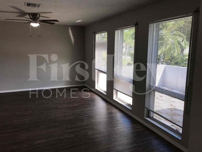 Foto del edificio - 3922 SE 2nd Ave