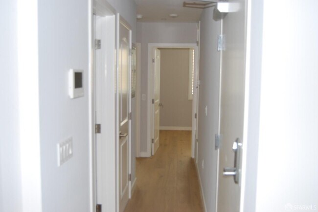 Building Photo - 2341 Taraval St