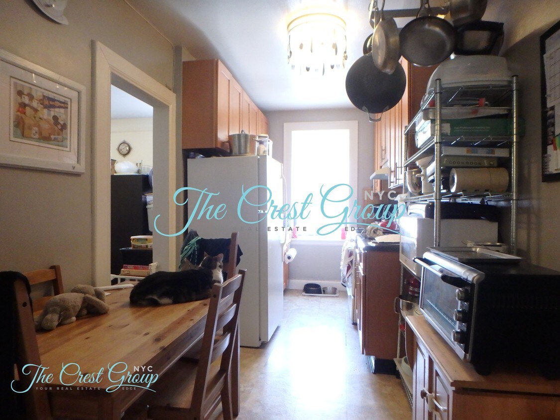 Building Photo - 6809 Burns St