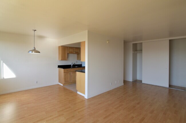 Foto del edificio - 675 25th Ave