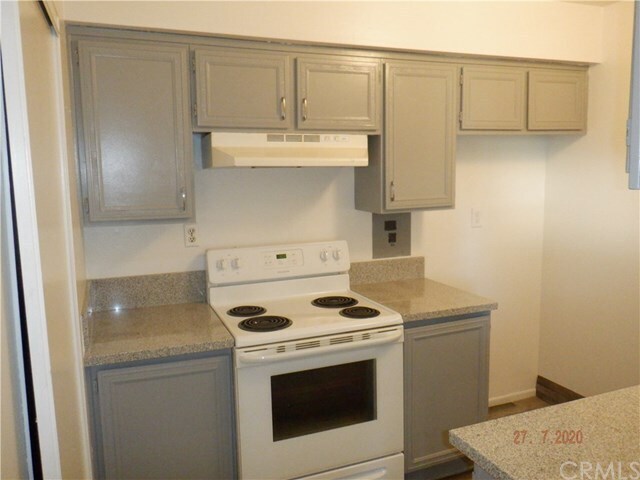 Building Photo - 144 Sinclair Ave