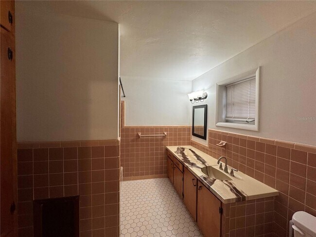 Building Photo - 25 E Street Unit
