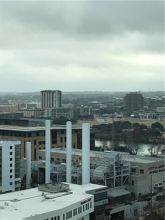 Building Photo - 300 Bowie St