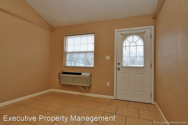 Building Photo - 431 Olive St