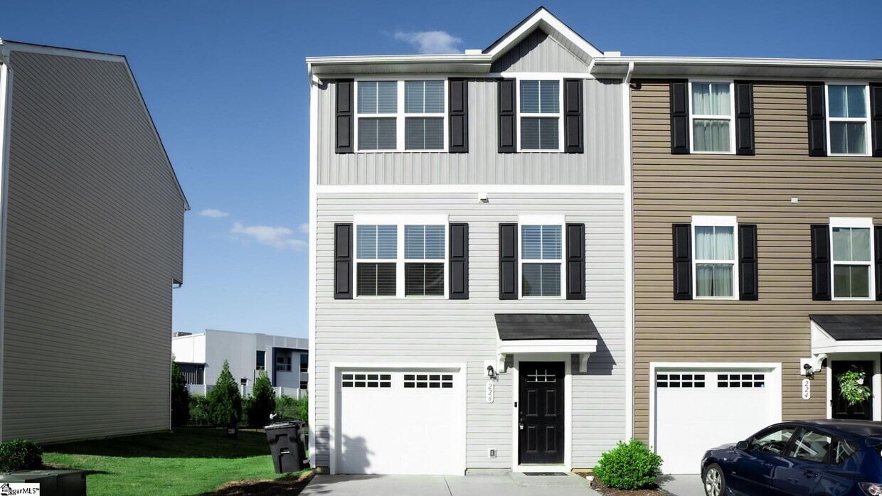 226 Coldwater Creek Ct, Simpsonville, SC 29680 Condo for Rent in