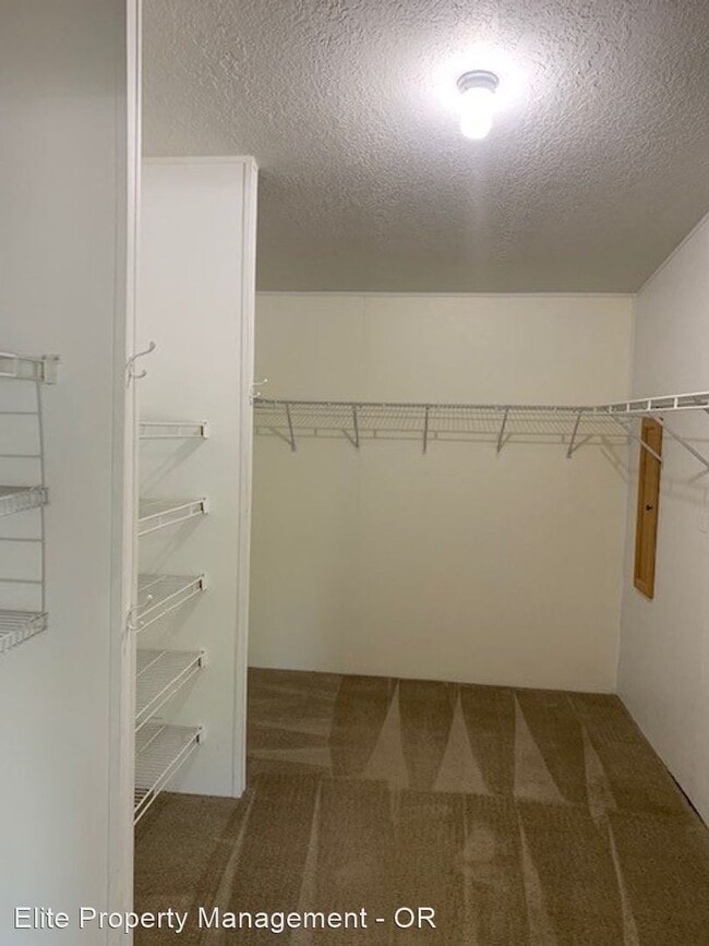 Building Photo - 3 br, 2 bath House - 1221 SE Seaport Cir.
