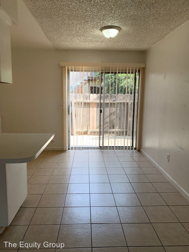 Building Photo - 81 E Hazelwood Dr