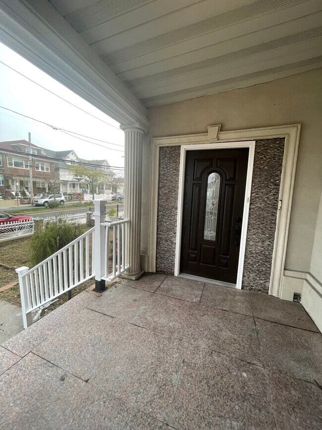 Building Photo - 343 Beach 69th St