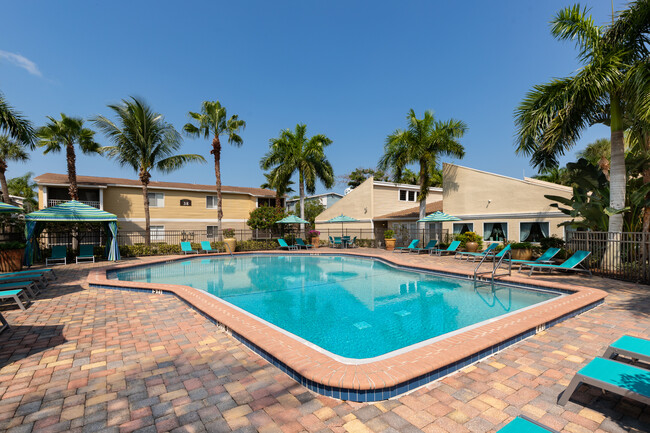 Piscina - Cypress Winds Apartment Homes