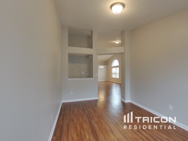 Foto del edificio - 11705 Whisper Cove Drive Fishers IN