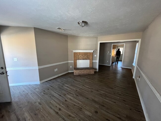 Building Photo - 2071 Cooperwell Dr