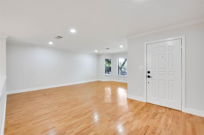 Foto del edificio - 10903 Claywood Dr