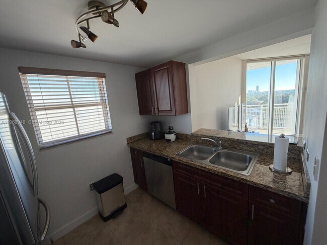 Foto del edificio - 2600 SW 27th Ave