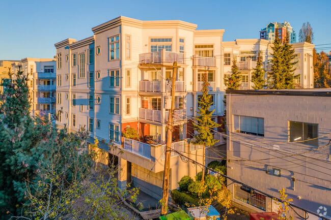 Building Photo - Coronado