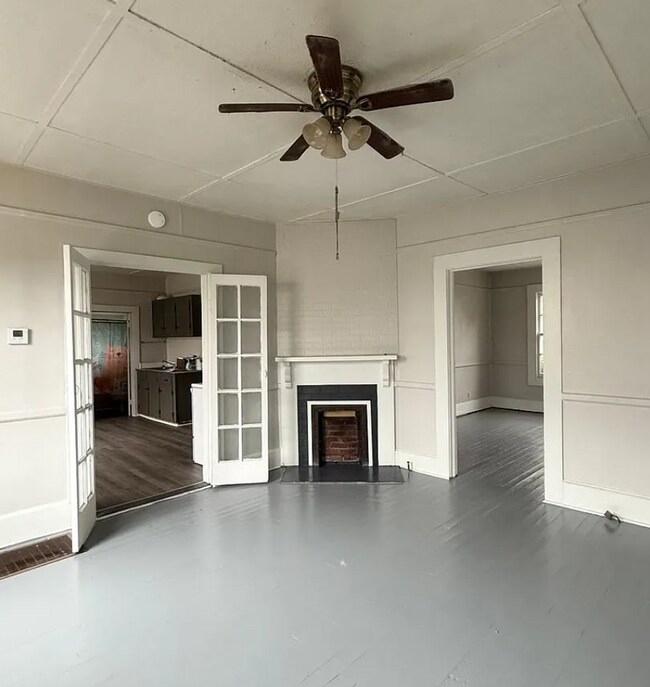 Building Photo - 1610 3rd Ave