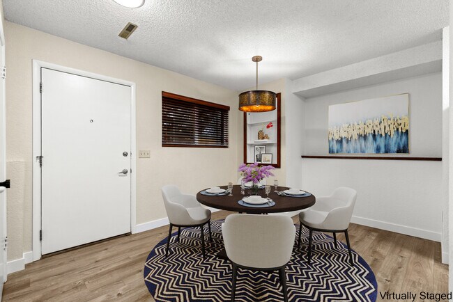Building Photo - 607 Avenue F