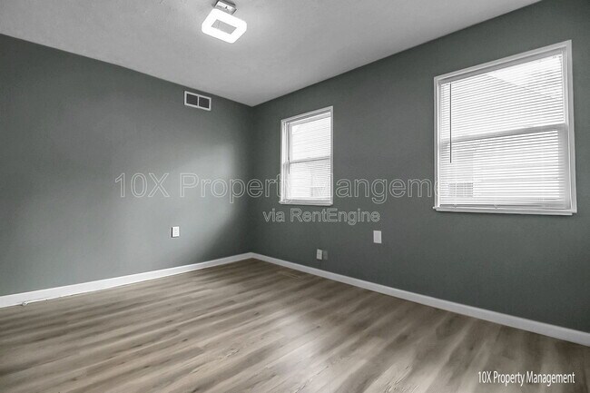 Foto del edificio - 2918 Azelda St