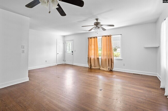 Foto del edificio - 4750 Lang Ridge Dr